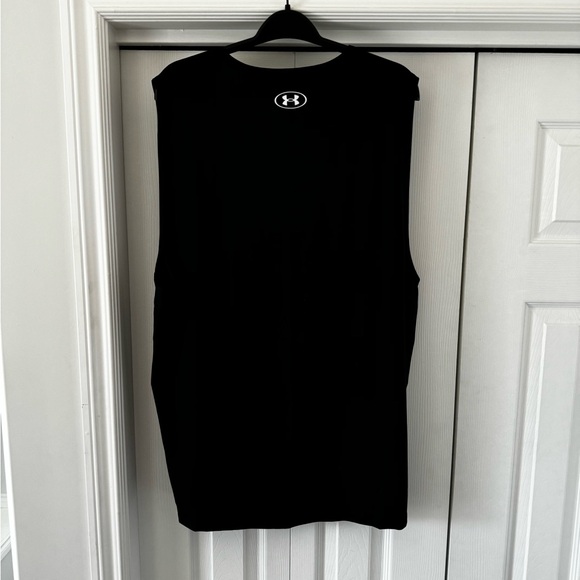 UA rush sleeveless shirt - Picture 3 of 3